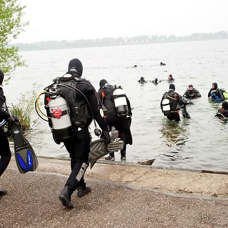 Villa With Lake Views * Heel