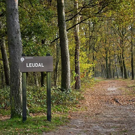 Villa With Lake Views Casa vacanze *