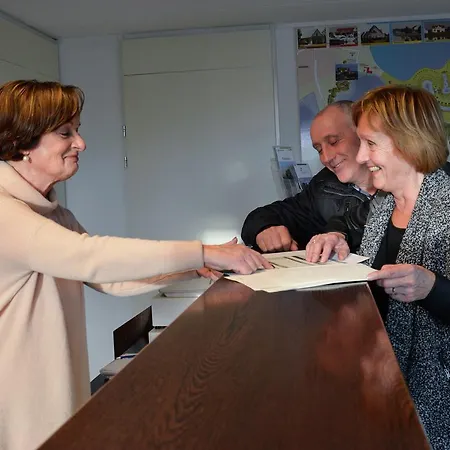 Villa With Lake Views Casa vacanze *